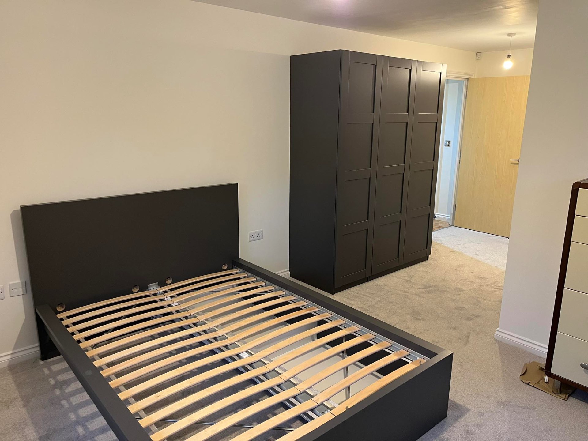 Flat-Pack Assembly